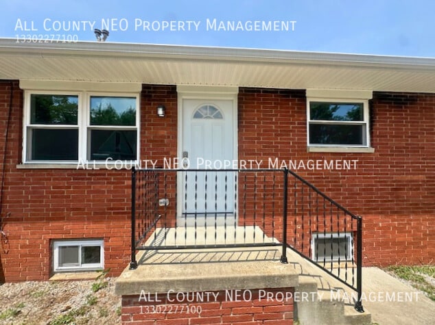 property at 147 16th St NW