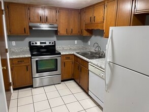 1415 Pullen Rd in Tallahassee, FL - Building Photo - Building Photo