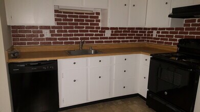 187 Farm Rd in Aberdeen, MD - Foto de edificio - Building Photo