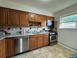 1432 13th St in Fort Lee, NJ - Building Photo - Building Photo