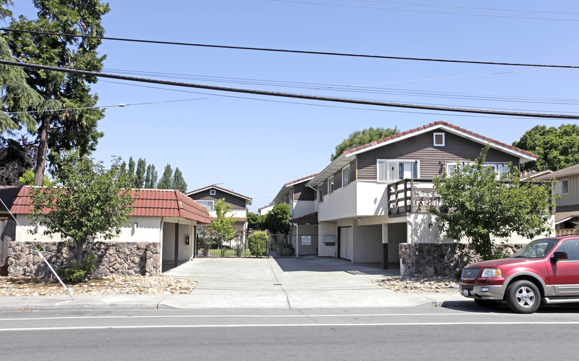 2255 Fairway Dr in San Leandro, CA - Building Photo