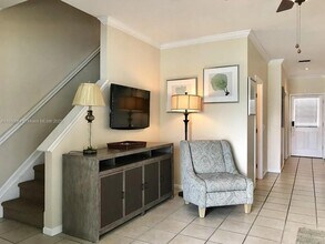 7048 Harbor Village Dr in Marathon, FL - Building Photo - Building Photo