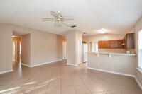 222 Melissa Ray Dr in Jacksonville, FL - Foto de edificio - Building Photo