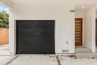 438 E 28th St in Los Angeles, CA - Foto de edificio - Building Photo