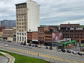 98 Genesee St, Unit 2nd Floor in Utica, NY - Building Photo