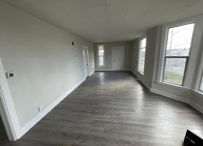 1528 W Maxwell Ave in Spokane, WA - Foto de edificio - Building Photo