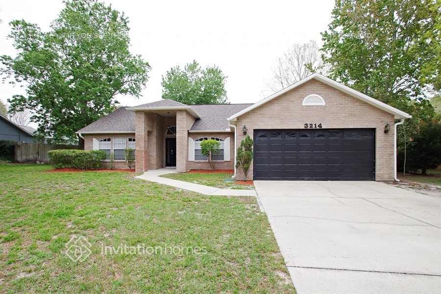 3214 Glenmeadow Terrace in Deltona, FL - Foto de edificio