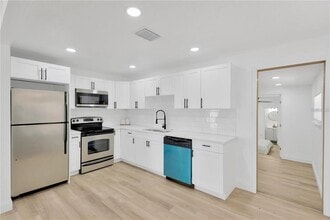 4035 Fairfield Ave S in St. Petersburg, FL - Building Photo - Building Photo