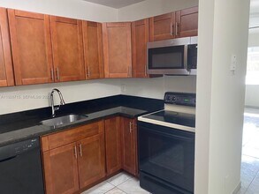 3253 NW 102nd Terrace in Coral Springs, FL - Building Photo - Building Photo