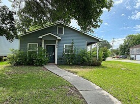 3000 8th St in Port Arthur, TX - Building Photo