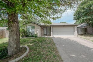 10216 Lone Eagle Ct in Fort Worth, TX - Building Photo