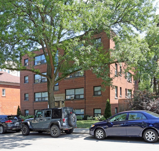 Royal McNab Apartments in Hamilton, ON - Building Photo - Building Photo