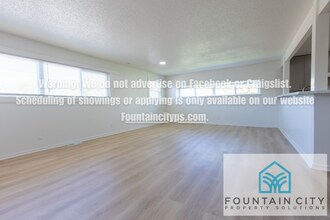 633 Gallatin St in Liberty, MO - Building Photo - Building Photo