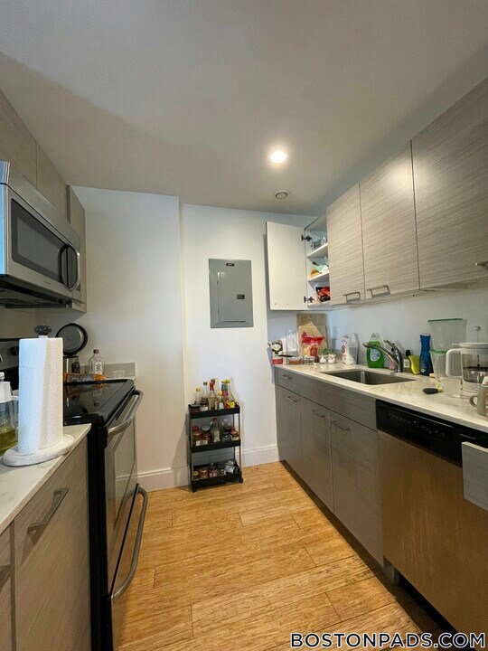 40 Malvern St in Boston, MA - Building Photo