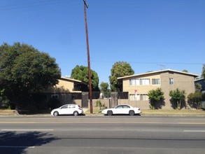 17921-17927 Roscoe Blvd in Northridge, CA - Building Photo - Building Photo