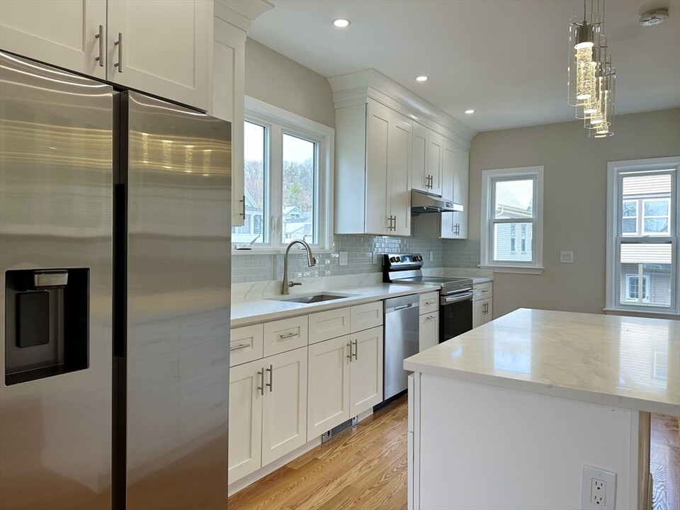 16 Baldwin St in Malden, MA - Building Photo