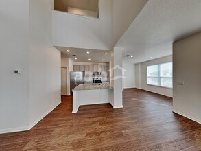 2734 Wolfcreek in Canyon Lake, TX - Foto de edificio - Building Photo