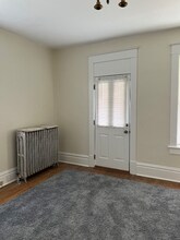 992 Linton St in Johnstown, PA - Foto de edificio - Building Photo