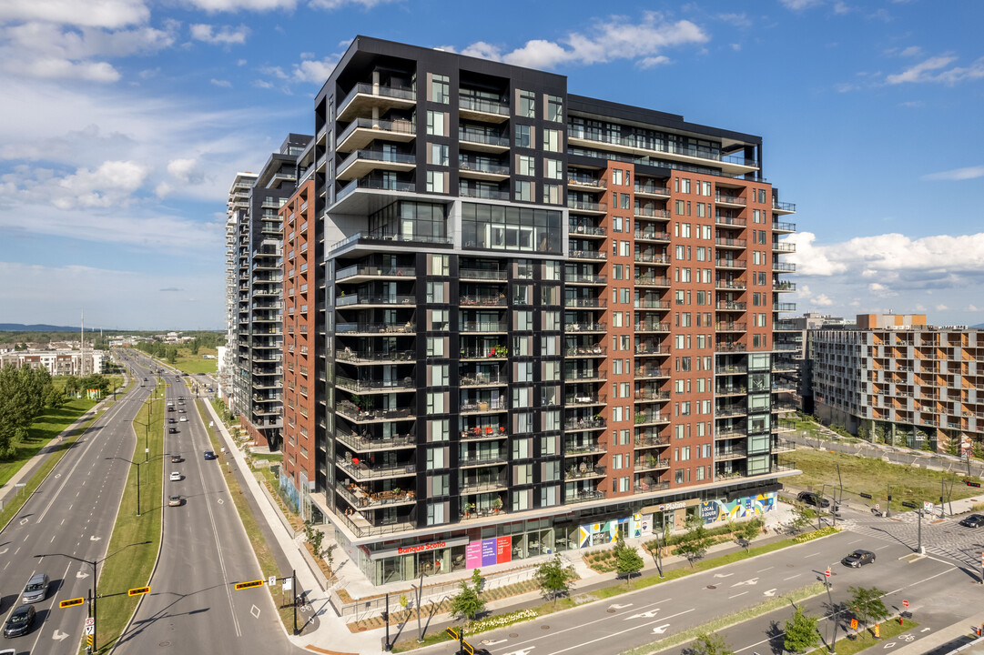 Solar Uniquartier in Brossard, QC - Building Photo