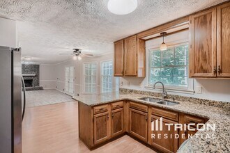305 Woodsong Dr in Fayetteville, GA - Building Photo - Building Photo