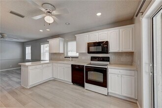 7743 W Country Club Blvd in Boca Raton, FL - Building Photo - Building Photo