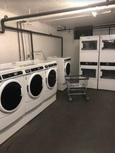 165 Vroom St, Unit 1F in Jersey City, NJ - Foto de edificio - Building Photo