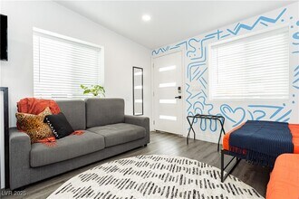 522 E St Louis Ave in Las Vegas, NV - Building Photo - Building Photo