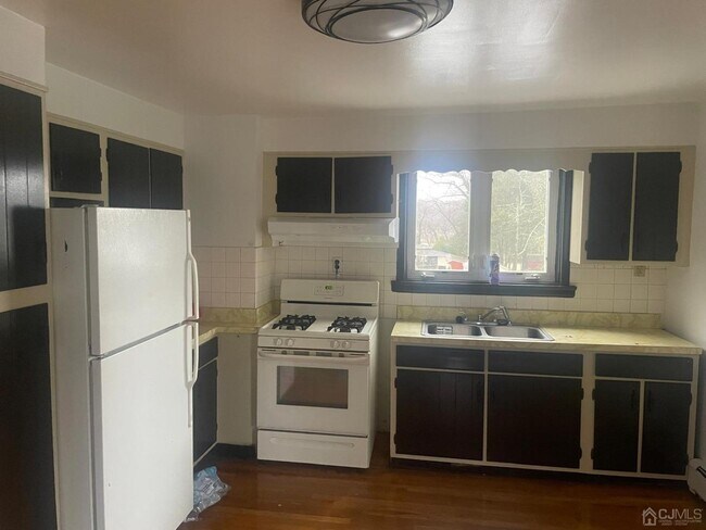 150 Buckelew Ave in Jamesburg, NJ - Building Photo - Building Photo