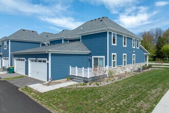 The Villas at Link Crossing in Buffalo Grove, IL - Building Photo - Building Photo