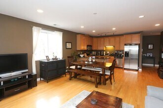 3655 N Southport Ave, Unit G05C in Chicago, IL - Building Photo - Building Photo