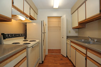 Chesapeake Apartments photo'