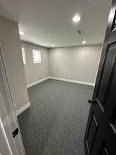 1056 W 81st St, Unit 1 in Chicago, IL - Building Photo - Building Photo