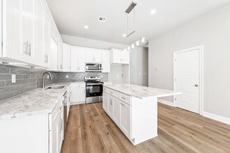 213 Canvasback Dr in Youngsville, LA - Building Photo - Building Photo