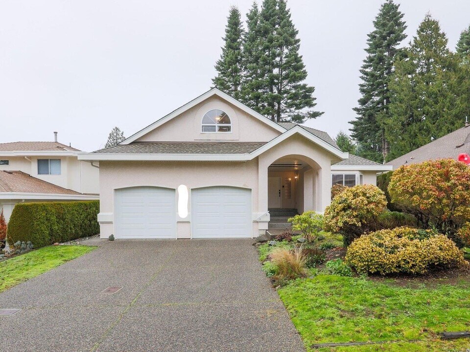 12572-12518 18 Ave in Surrey, BC - Building Photo