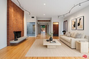 16141 Bayberry Pl in Los Angeles, CA - Building Photo