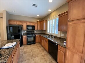 2613 Le Pontet Terrace in Henderson, NV - Building Photo - Building Photo