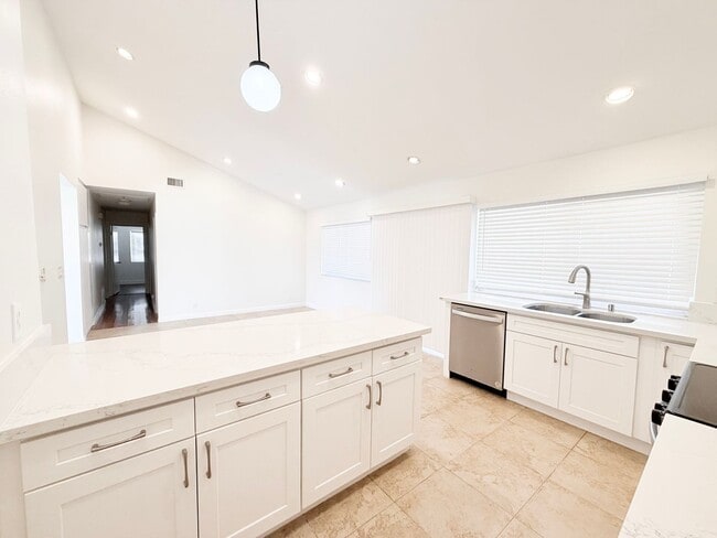 6511 San Gabriel Cir in Buena Park, CA - Building Photo - Building Photo