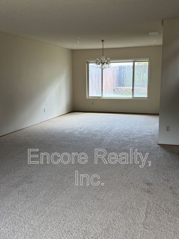 430 Windrose Way in Chula Vista, CA - Building Photo - Building Photo