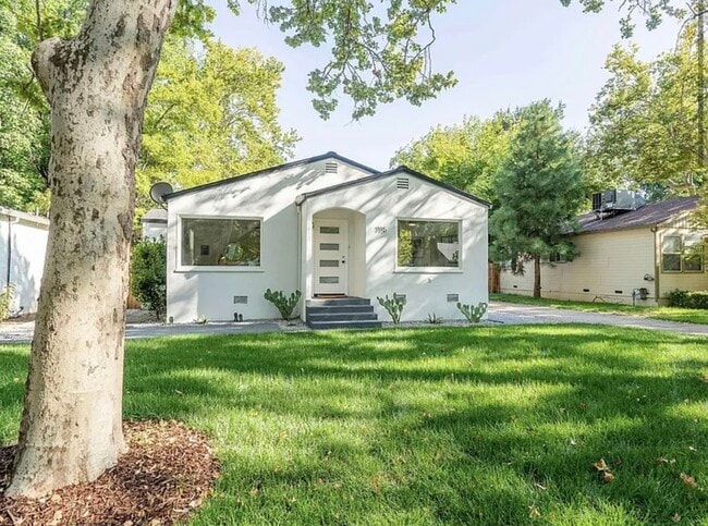 property at 715 Loma St