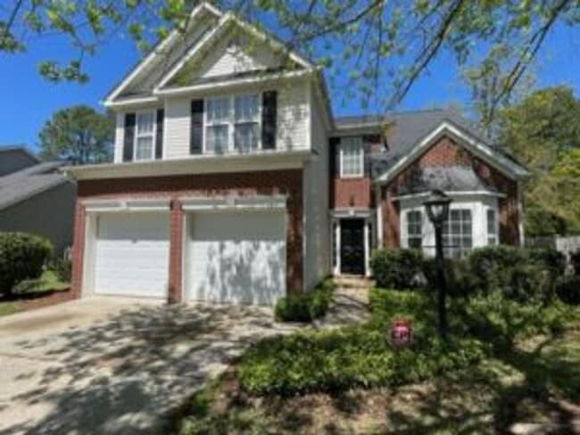 property at 122 Oak Cove Dr