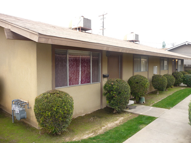 308 O St in Sanger, CA - Building Photo - Building Photo