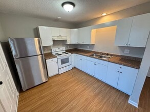 401 E Hinton St in Clayton, NC - Building Photo - Building Photo