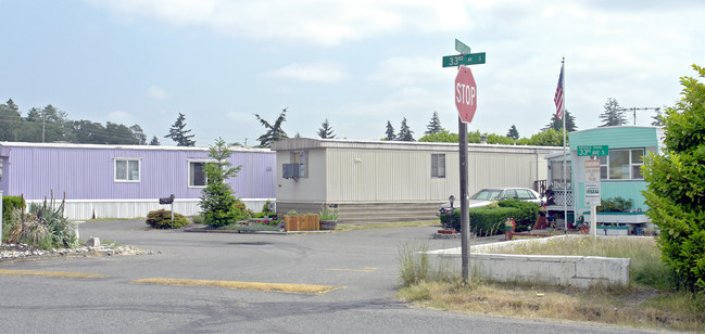 8201 33rd Ave S in Tacoma, WA - Foto de edificio - Building Photo