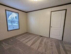 398 Nevada in Belleville, MI - Building Photo - Building Photo