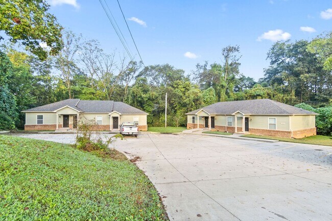 800 Martin St in Clarksville, TN - Building Photo - Building Photo