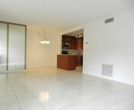 4871 Sable Pine Cir in West Palm Beach, FL - Building Photo - Building Photo