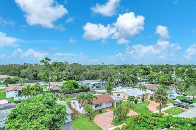 2112 N 32nd Ct in Hollywood, FL - Building Photo - Building Photo
