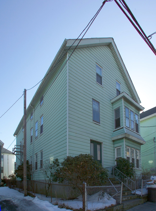 524-526 4th St in Fall River, MA - Building Photo - Building Photo