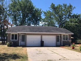 528-530 W 30th St in Holland, MI - Building Photo