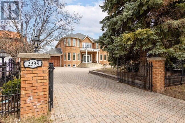 property at 2339 Glengarry Rd